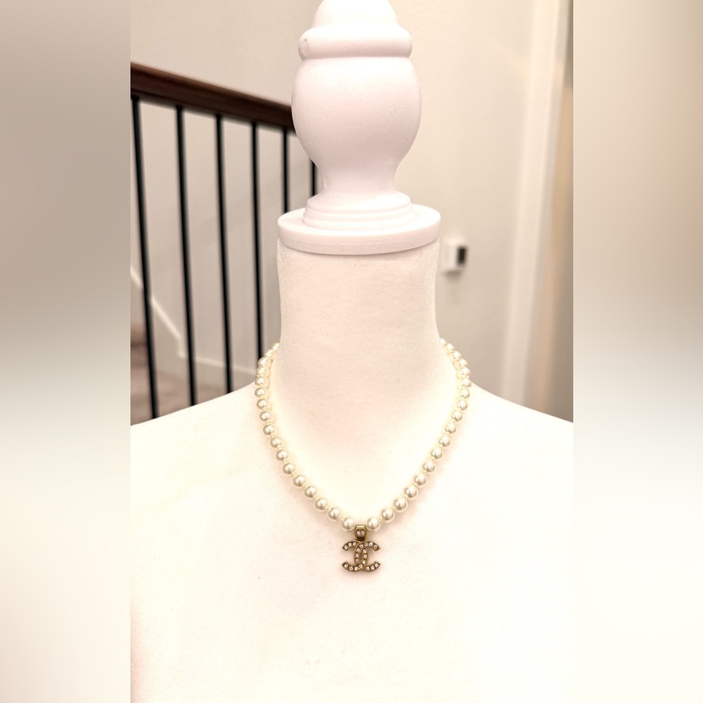 Women’s necklace for sell